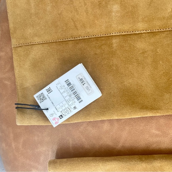 NWT ZARA 100% COW Boots size USA 7.5 38
USA 8 49
🚨FINAL PRICE NO ACCEPT OFFER - Picture 14 of 16